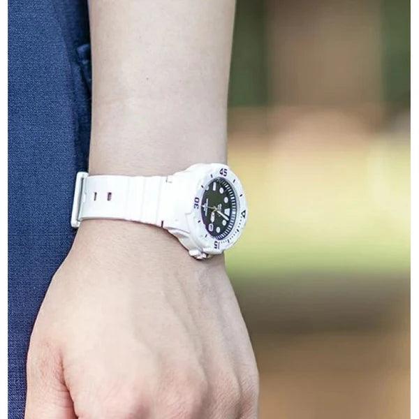 Reloj CASIO LRW-200H-1E Resina Juvenil Blanco