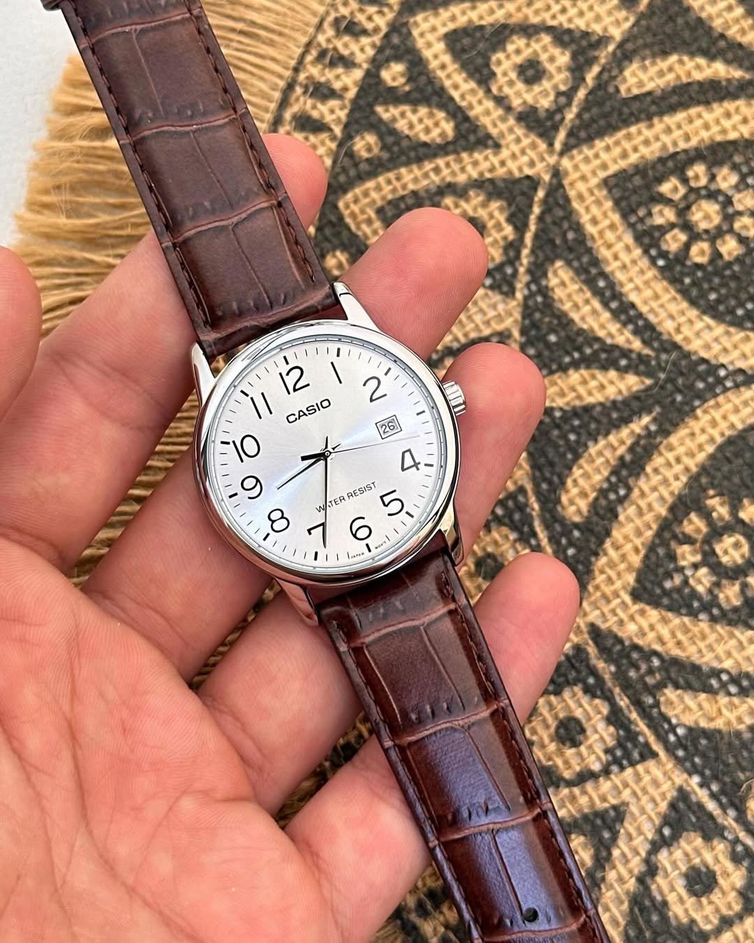 Reloj Casio MTP-V002L-7B2 – Clásico y Sofisticado con Correa de Cuero