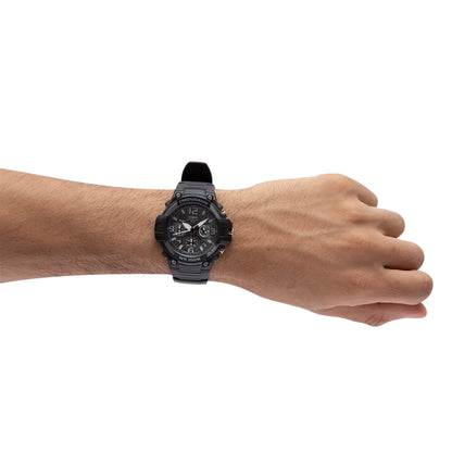Casio MCW-100H-1A3 – Estilo y resistencia para el aventurero moderno