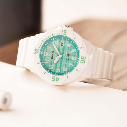 Reloj Casio LRW-200H-3CV Mujer