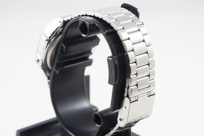 Reloj Casio A168WA-1W – Clásico Digital Plateado con Estilo Retro