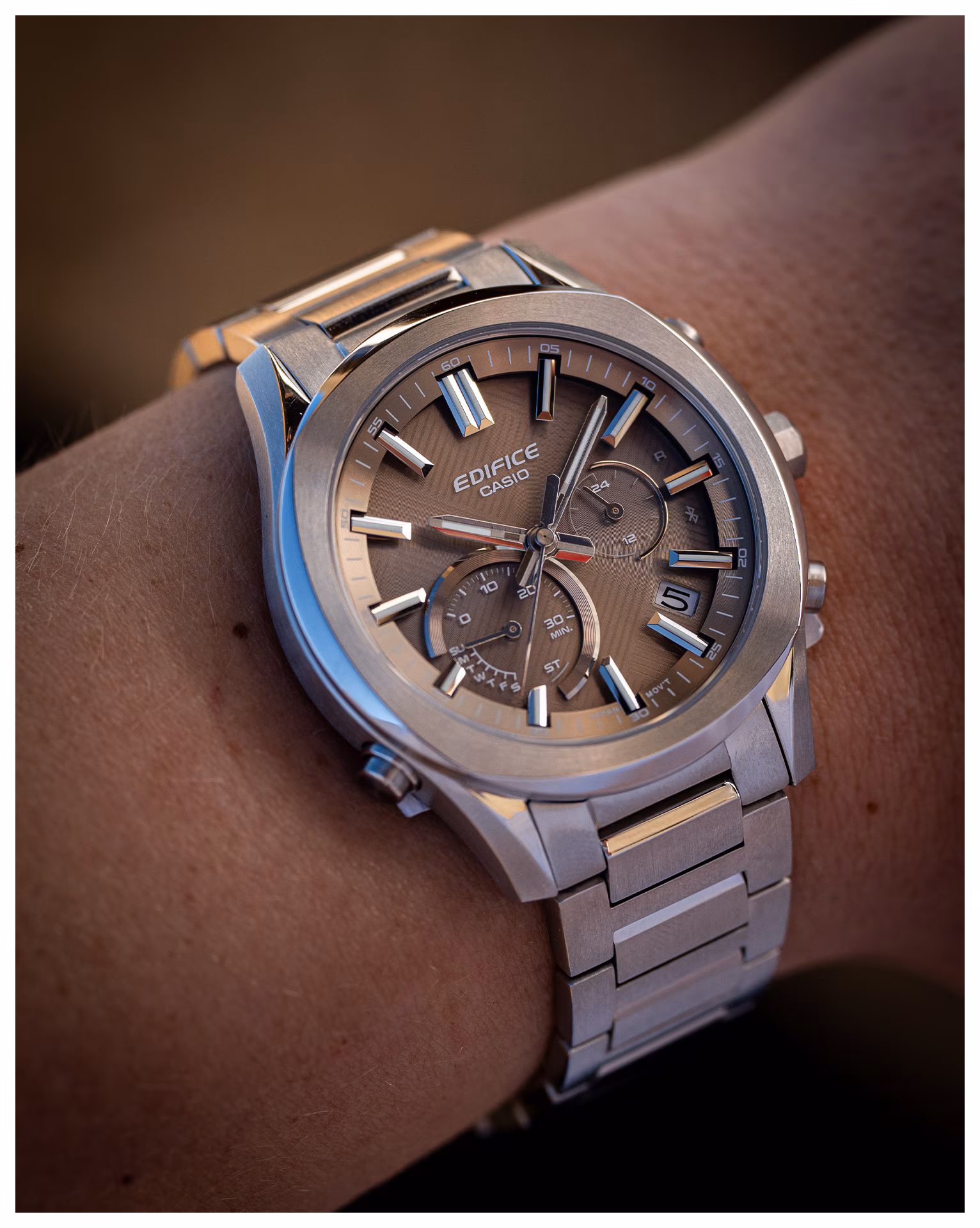 Reloj Casio Edifice EQB-1300D-5ADF Hombre – Bluetooth Tough Solar Cronógrafo Cobre Acero Inoxidable – Casio Perú Reloj Casio Edifice EQB-1300D-5ADF Hombre – Bluetooth Tough Solar Cronógrafo Cobre Acero Inoxidable - Imagen 2
