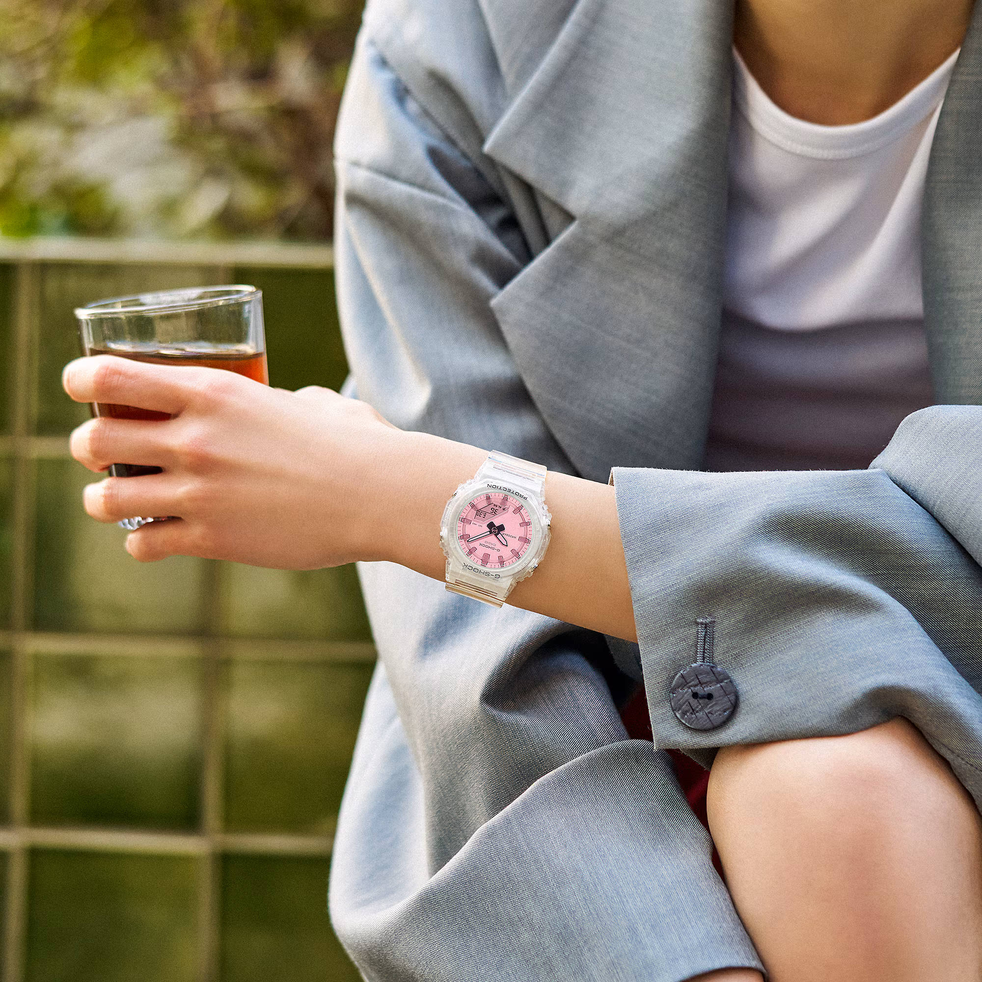 Reloj Casio G-Shock GMA-P2100SR-7ADR Mujer – Sunset Glow Blanco Rosé Analógico Digital 200M – Casio Perú Reloj Casio G-Shock GMA-P2100SR-7ADR Mujer – Sunset Glow Blanco Rosé Analógico Digital 200M - Imagen 2