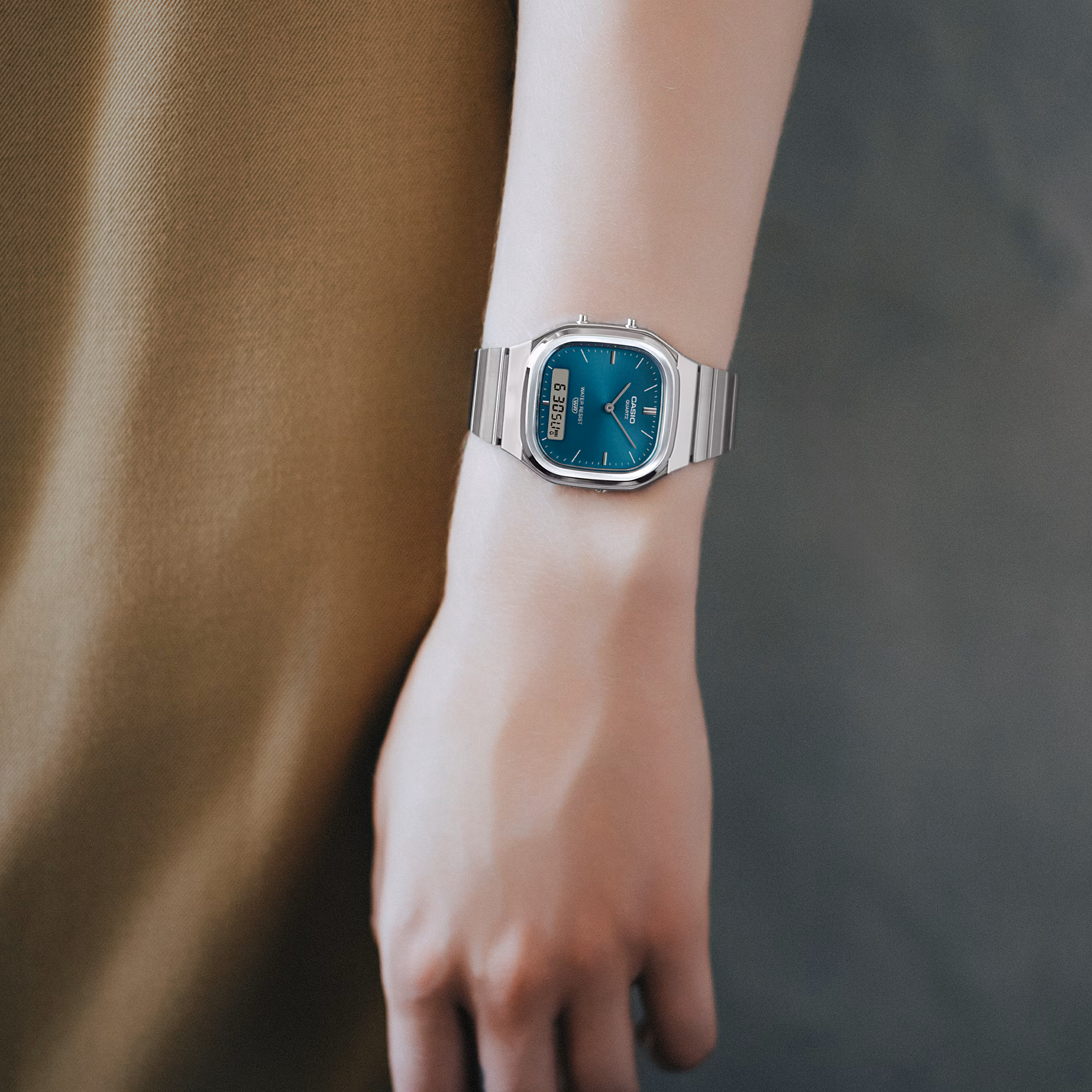 Reloj Casio Vintage AQ-240E-3A Unisex – Turquesa Analógico Digital Acero – Casio Perú Reloj Casio Vintage AQ-240E-3A Unisex – Turquesa Analógico Digital Acero - Imagen 2