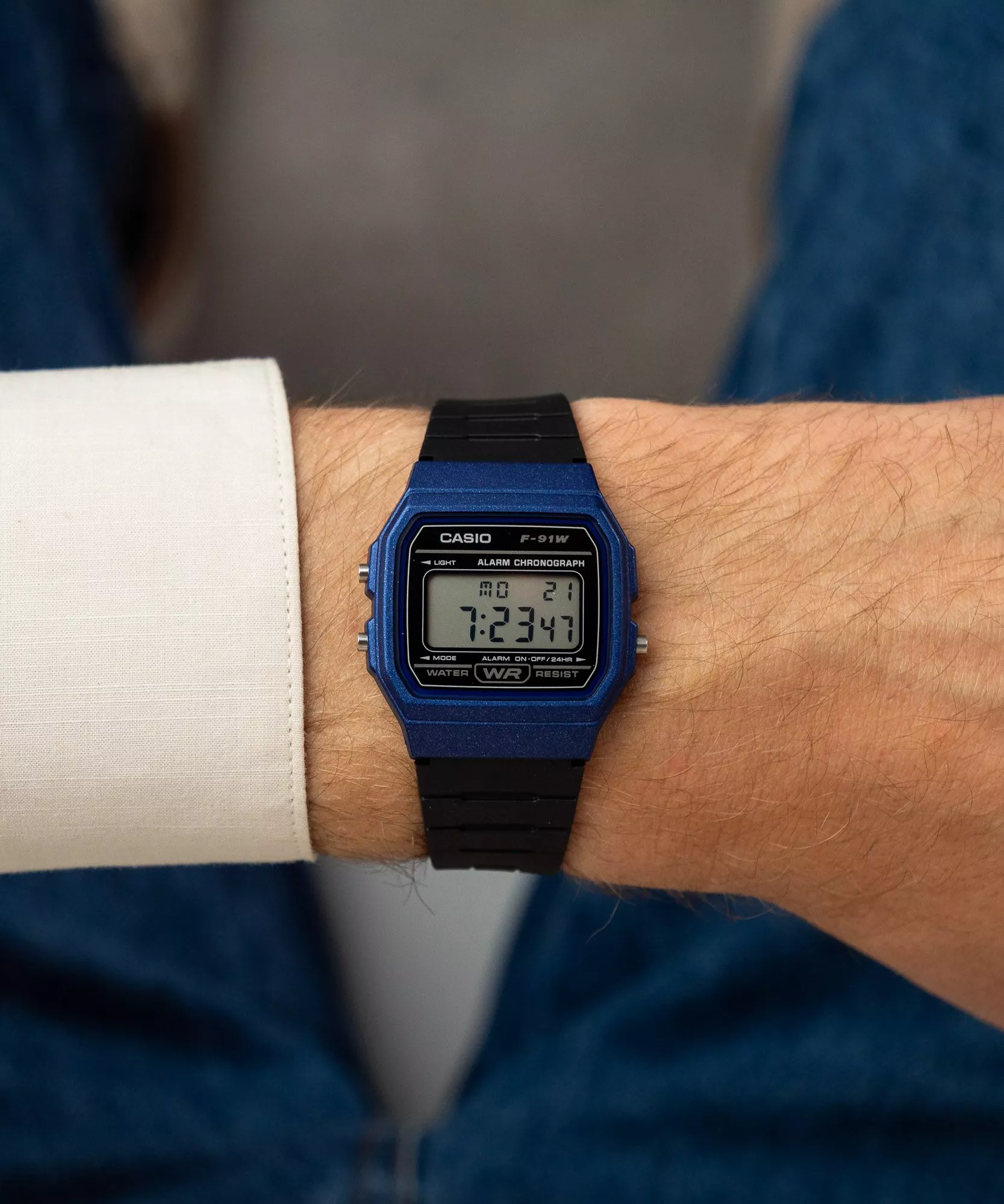 Reloj Casio F-91WM-2ADF Unisex – Digital Negro Azul Clásico – Casio Perú Reloj Casio F-91WM-2ADF Unisex – Digital Negro Azul Clásico - Imagen 4