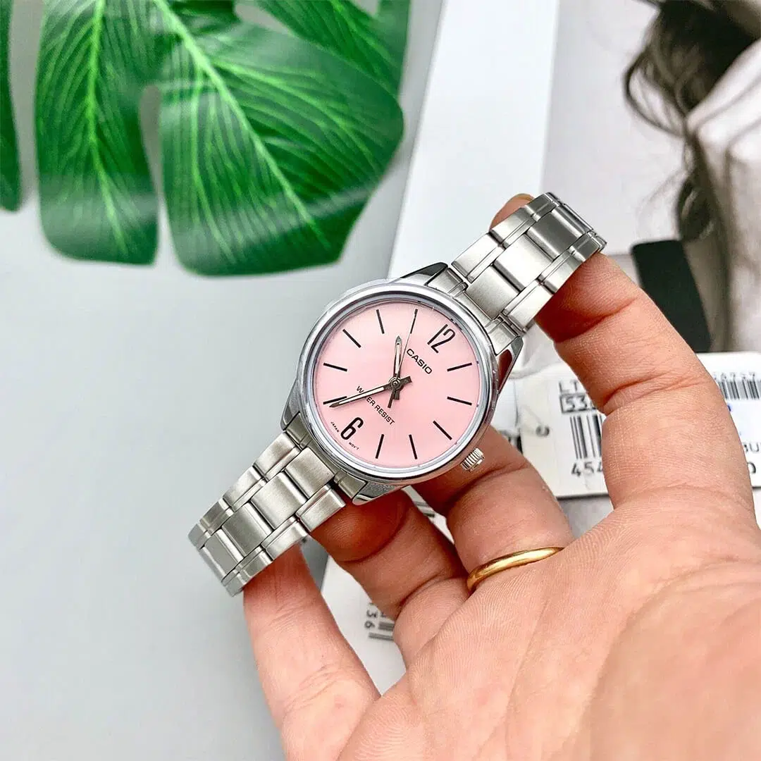 Reloj Casio LTP-V005D-4B Mujer – Rosa Acero Inoxidable Clásico – Casio Perú Reloj Casio LTP-V005D-4B Mujer – Rosa Acero Inoxidable Clásico - Imagen 3